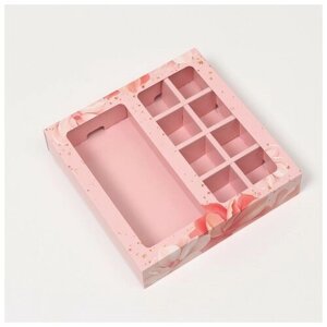 Коробка под 8 конфет + шоколад, с окном , розовые цветы, 17,7 х 17,85 х 3,85 см (5 шт.)