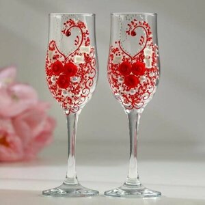 Набор свадебных бокалов "Шик", с розочками, красный (комплект из 2 шт)