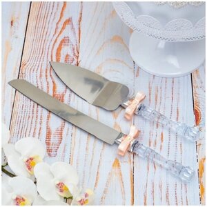 Набор ярких приборов для торта молодоженов из коллекции "Свадьба в персиковом цвете"