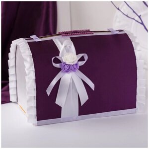 Сундучок для денег на свадьбу молодоженам насыщенного фиолетового цвета с белым бантом и оборками из атласа
