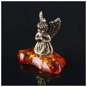 Сувенир "Ангелочек с крыльями", латунь, янтарная смола, 2,6х1,7х1,5 см