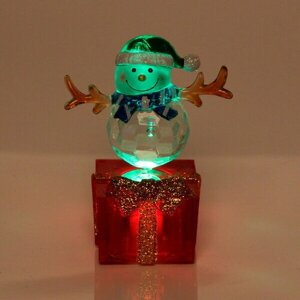 Фигурка с подсветкой «Снеговичок в колпачке на подарке» 9 см