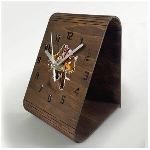 Настольные часы из дерева, цвет венге, яркий рисунок игры God of War Кратос - 342