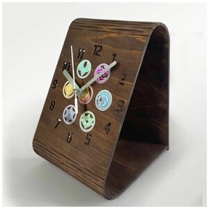 Настольные часы из дерева, цвет венге, яркий рисунок игры геншин импакт элементы пиро электро - 14