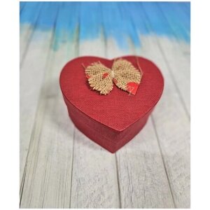 Подарочная коробка серце (красный цвет) 11*9,5*5,5 см