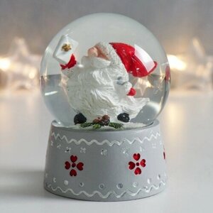 Сувенир полистоун водяной шар "Дед Морозик с длинной бородой" 6,5х6,5х8,5 см (6 шт.)