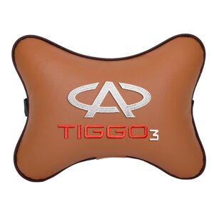 Автомобильная подушка на подголовник экокожа Fox с логотипом автомобиля CHERY Tiggo 3