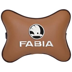 Автомобильная подушка на подголовник экокожа Fox с логотипом автомобиля SKODA Fabia