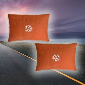 Комплект автомобильных подушек из красного велюра и вышивкой для Volkswagen (фольцваген) (2 автомобильные подушки)