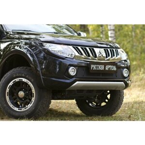 Накладки на передние фары (реснички) Mitsubishi L200 2015-2018 (V дорестайлинг)