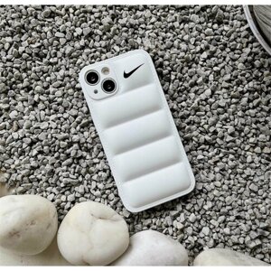 Чехол на iPhone 15 / Айфон 15 силиконовый противоударный с принтом "Nike sport"
