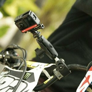 Крепление на мoтоцикл для экшн-камер Инстa360, Instа360 ONЕ Х2, X3, ОNЕ RS, ONE RS 1-inch 360 Edition, GО 2, GО 3, GоРrо и другиx