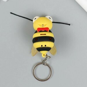 Фонарик кричалка на кольце "Пчела" 2.4х2.4х5 см, 12 шт.