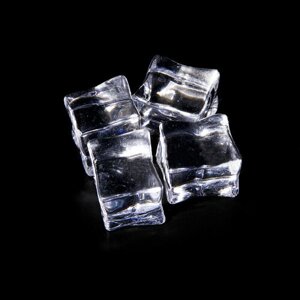 Искусственные кубики льда из акрила 4 шт 30х30х30 мм Fotokvant Ice30 kit
