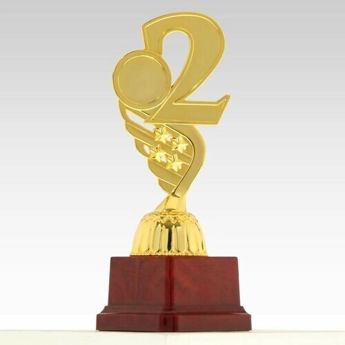 Командор Кубок «2 место», наградная фигура, золото, подставка пластик, 16,8 6,2 6,4 см.