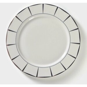 Тарелка фарфоровая обеденная "Аврора", d27 см, цвет белый