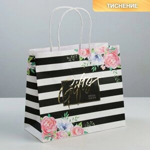 Упаковка подарочная, Пакет крафтовый «Gifts», 25 х 22 х 12 см