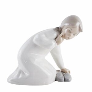 Винтажная статуэтка "Девочка с тапками"Фарфор. Испания, Lladro, 1970 -1994 гг.