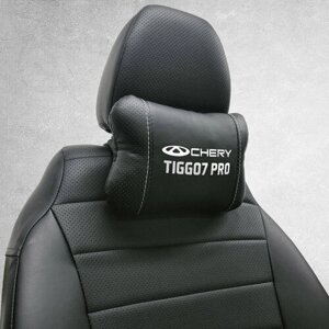 Автомобильная подушка под шею на подголовник эмблема Chery Tiggo 7 Pro, для Чери Тиго 7 Про. Подушка для шеи в машину. Подушка на сиденье автомобиля.