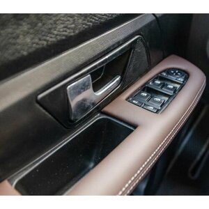 Накладки коричневые на карты дверей УАЗ Патриот с 2015 г. в. (подлокотники на двери BMW-Style, экокожа наппа, премиум, 4 шт.)