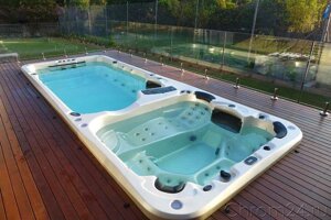 Vortex Spas Hydrozone спа бассейн (590 x 230 см)