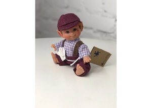 Lamagik S. L. Кукла Джестито Домовёнок мальчик в фиолетовом комбинезоне и кепочке 18 см