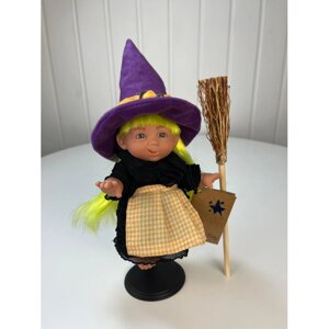 Lamagik S. L. Пупс-мини Ведьмочка с желтыми волосами, в фиолетовой шляпе 18 см