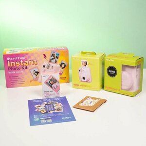 Фотоаппарат Instax Mini 12 Розовый (подарочный набор Stax of Fun, фотоаппарат чехол, картридж, наклейки, приложение)