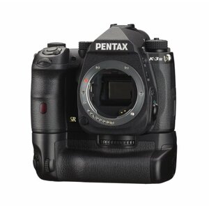 Зеркальная фотокамера PENTAX K-3 Mark III, черная, Power kit (боди+батарейная ручка+доп. аккумулятор)