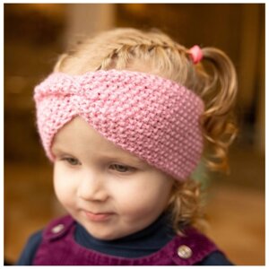 Повязка вязаная на голову детская розовая, размер 48-50/ Трикотажная повязка на голову для девочки / Стильная повязка
