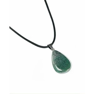 Кулон / подвеска / талисман Капля объемное из натурального камня на шнурке, Авантюрин зеленый, 2,5 см