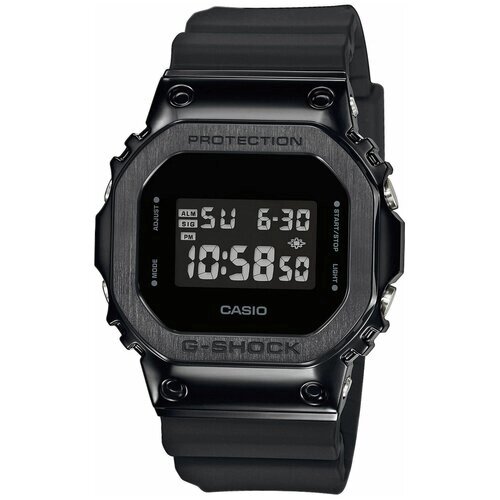 Наручные часы CASIO GM-5600B-1, черный, синий