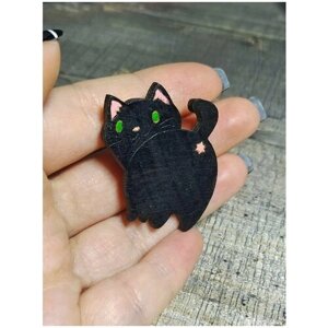 Чёрный кот, котик, значок деревянный, брошь на одежду, значок на рюкзак