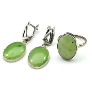 Комплект бижутерии Радуга Камня: кольцо, серьги, нефрит, размер кольца 18.5, зеленый