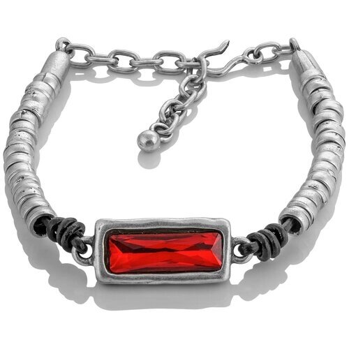 Женский браслет ручной работы с красным кристаллом с посеребрением