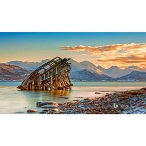 Картина на холсте 60x110 Альянс Лес "Тромсё Норвегия море" на подрамнике / интерьер/ декор