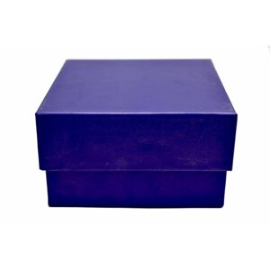 Подарочная коробка, 16х16х9 см, цвет синий.