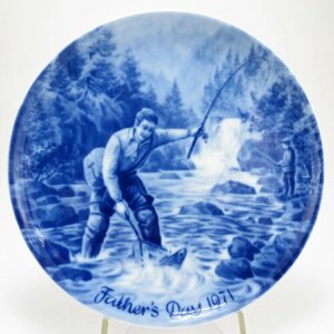 Декоративная коллекционная тарелка "День отца 1971"Фарфор, деколь. Германия, Royale Blue Winter China. 1971