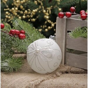 Рождественская декорация (Шар стеклянный белый с бантиком, диаметр 8 см)