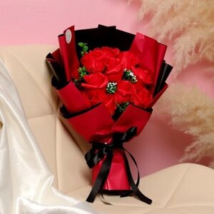 Secret Beauty Эксклюзивный букет из красных мыльных роз, 11 шт