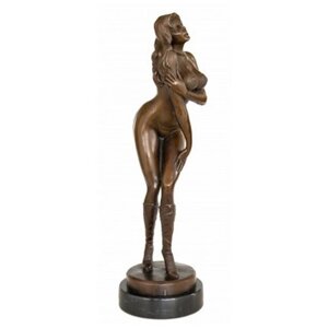 Скульптура из бронзы "Королева бюста"