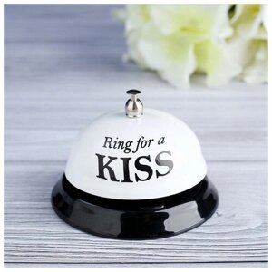 Звонок настольный "Ring for a kiss" 7.5 х 7.5 х 6 см