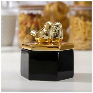 Банка керамическая для сыпучих продуктов «Золотое крыло», 10,511,5 см , цвет чёрный