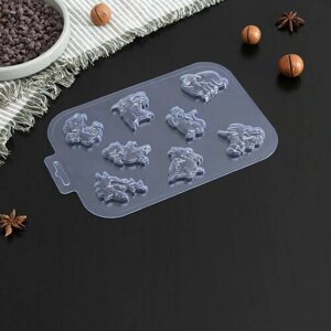 Форма для шоколада и конфет пластиковая «Драконы», размер ячейки 54 см, цвет прозрачный