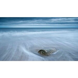 Картина на холсте 110x60 LinxOne "Камень в море" интерьерная для дома / на стену / на кухню / с подрамником