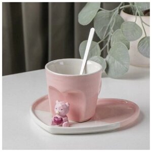 Кофейная пара керамическая «Мишка с сердцем», 3 предмета: кружка 200 мл, блюдце 15,5158 см, ложка, цвет розовый
