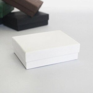 Коробка подарочная 'Wood'разные цвета) / Белый