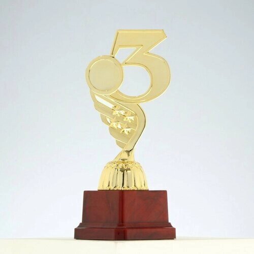 Кубок «3 место», наградная фигура, золото, подставка пластик, 16,8 6,2 6,4 см.