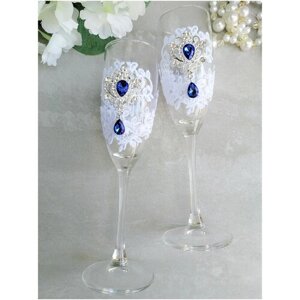 Свадебные бокалы для шампанского / бокалы для молодожёнов с кружевом и брошками