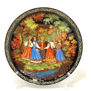 Тарелка фарфоровая декоративная, диаметр 20 см. Палех "Хоровод"